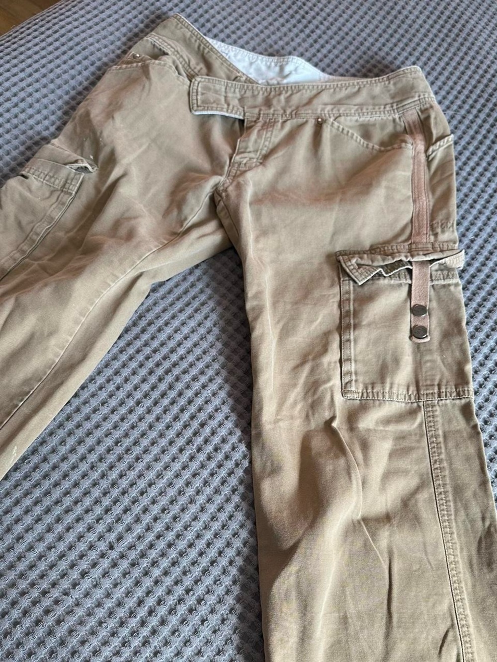 North face Cargo Capri Pants